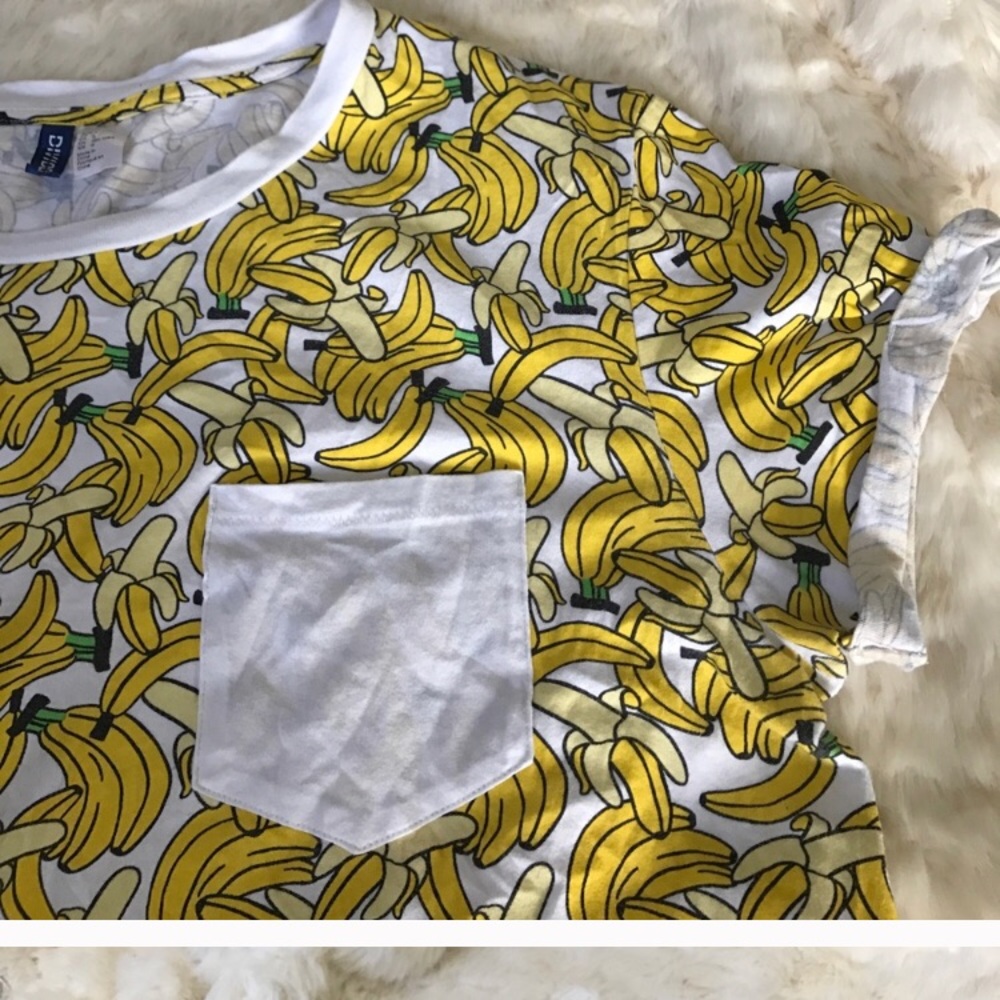 🖤BUY 1 GET 1 🍌🍌 Banana Pocket T-Shirt 🍌🍌